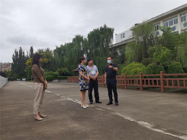 黄廷全一行调研广元职高工作
