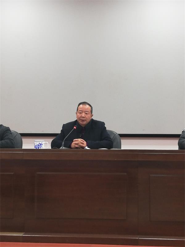 传承榜样精神  推动学校发展——我校召开半期工作总结会