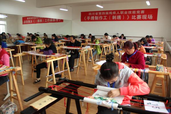 刺绣赛场.jpg