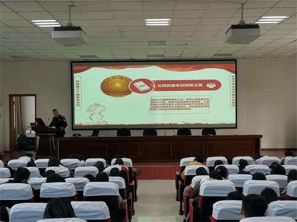 开展宪法宣传 弘扬宪法精神