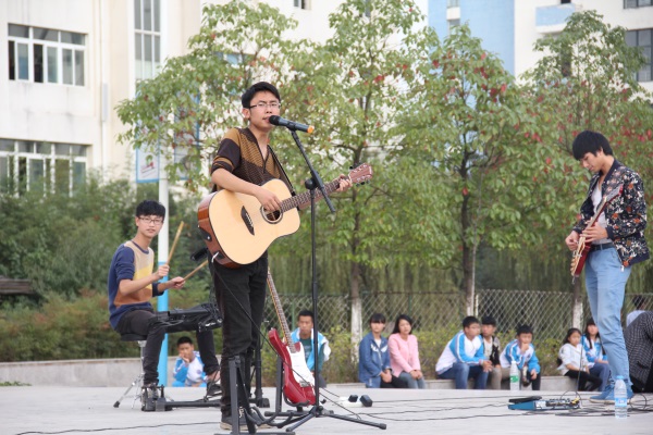 吉他表演.JPG