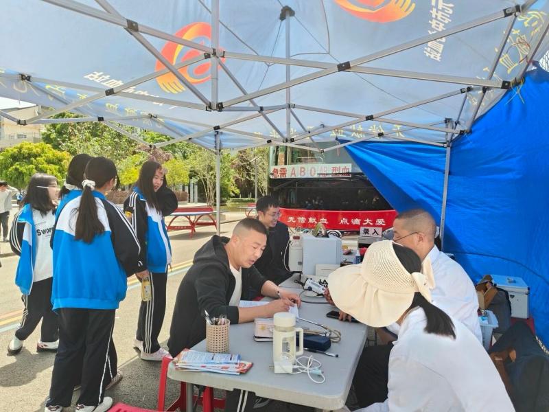 广元职高组织开展无偿献血活动